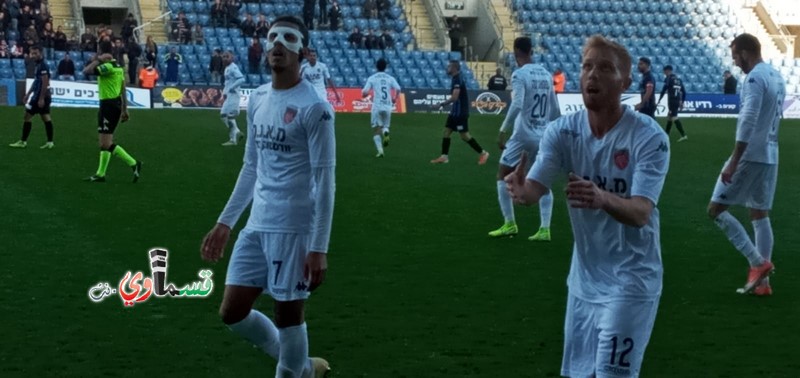  مريم وزينة للرئيس الأمريكي ترامب : غلبنا ملبس 2-1 ولن نخرج من هذه البلاد ... وسنبقى في الممتازة بالغصب عنك